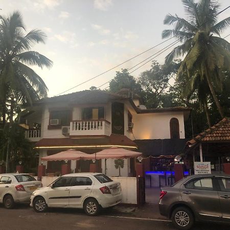 Big Daddy'S Inn Candolim Luaran gambar