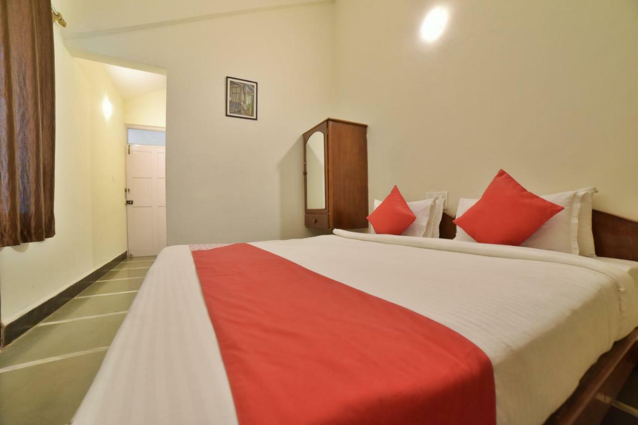 Big Daddy'S Inn Candolim Luaran gambar